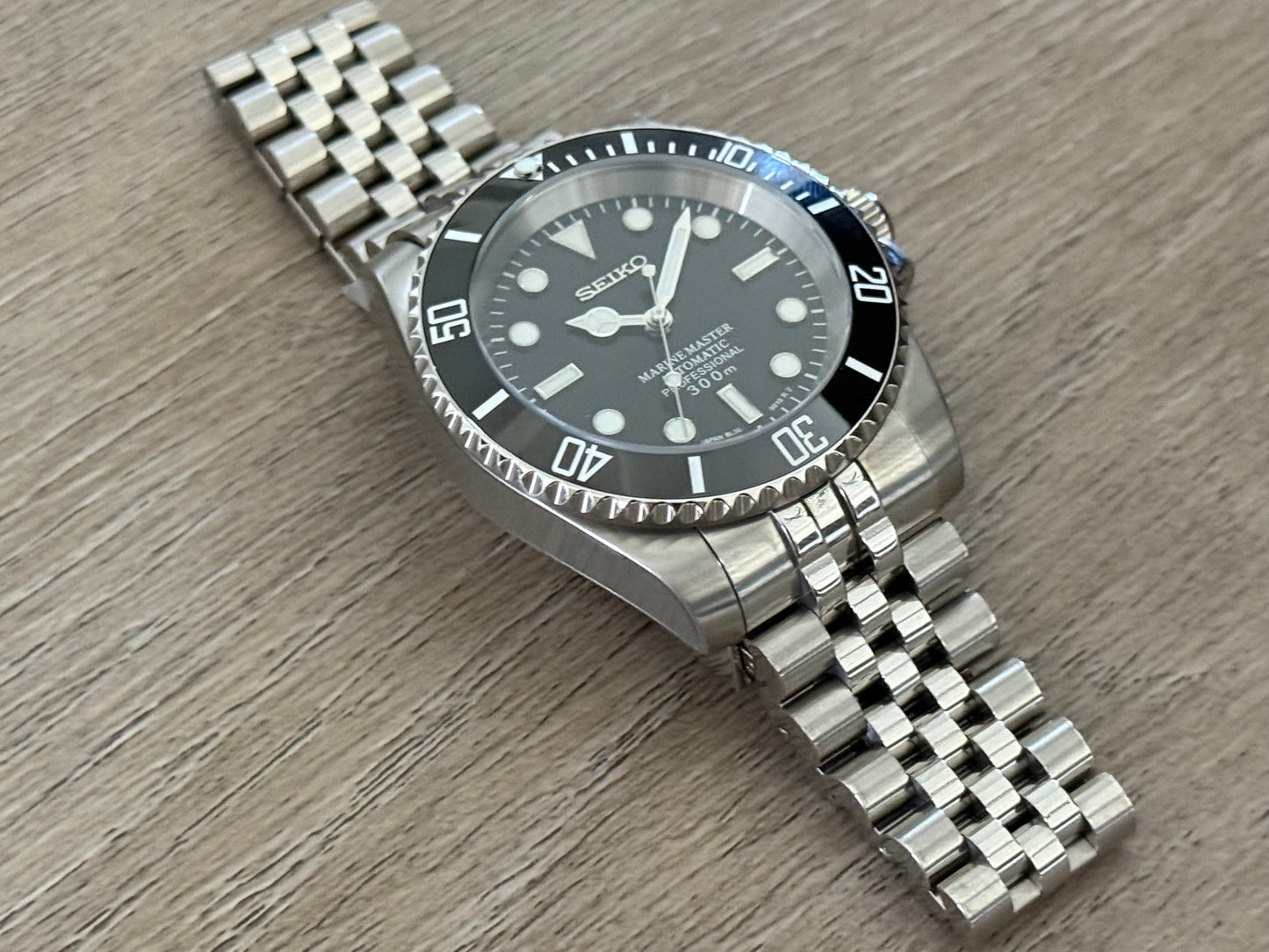 Seiko Mod 41MM Case, No Date Submariner on Jubilee