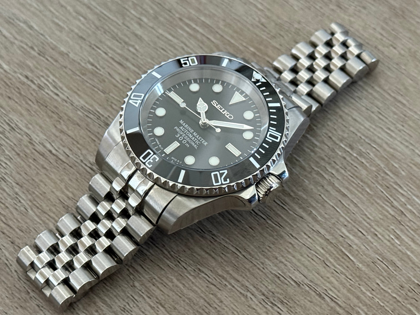 Seiko Mod 41MM Case, No Date Submariner on Jubilee