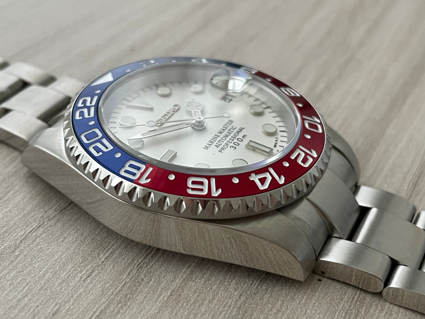 Seiko Mod Pepsi White 40MM Case, non GMT 24 Hour bezel