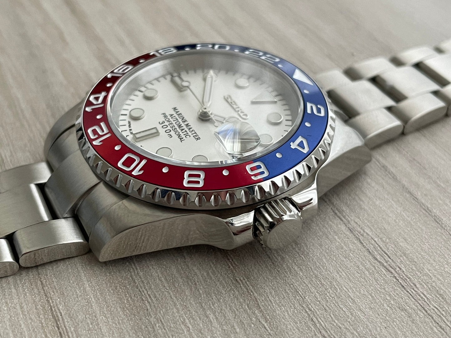 Seiko Mod Pepsi White 40MM Case, non GMT 24 Hour bezel