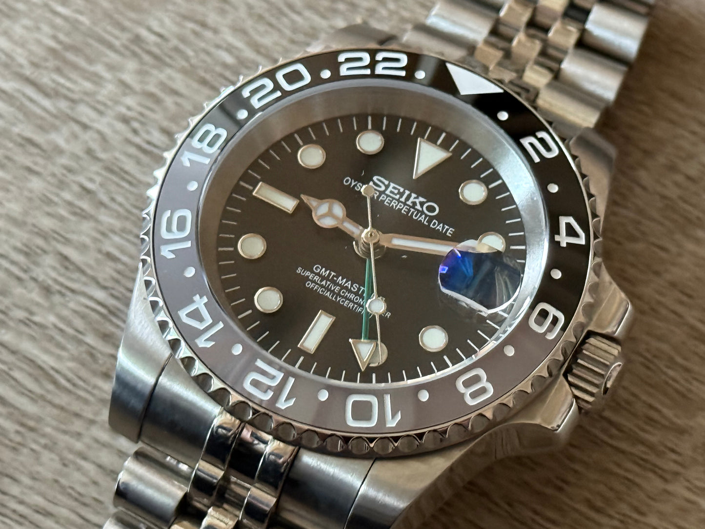 Seiko Mod Bruce Wayne GMT 41MM Case