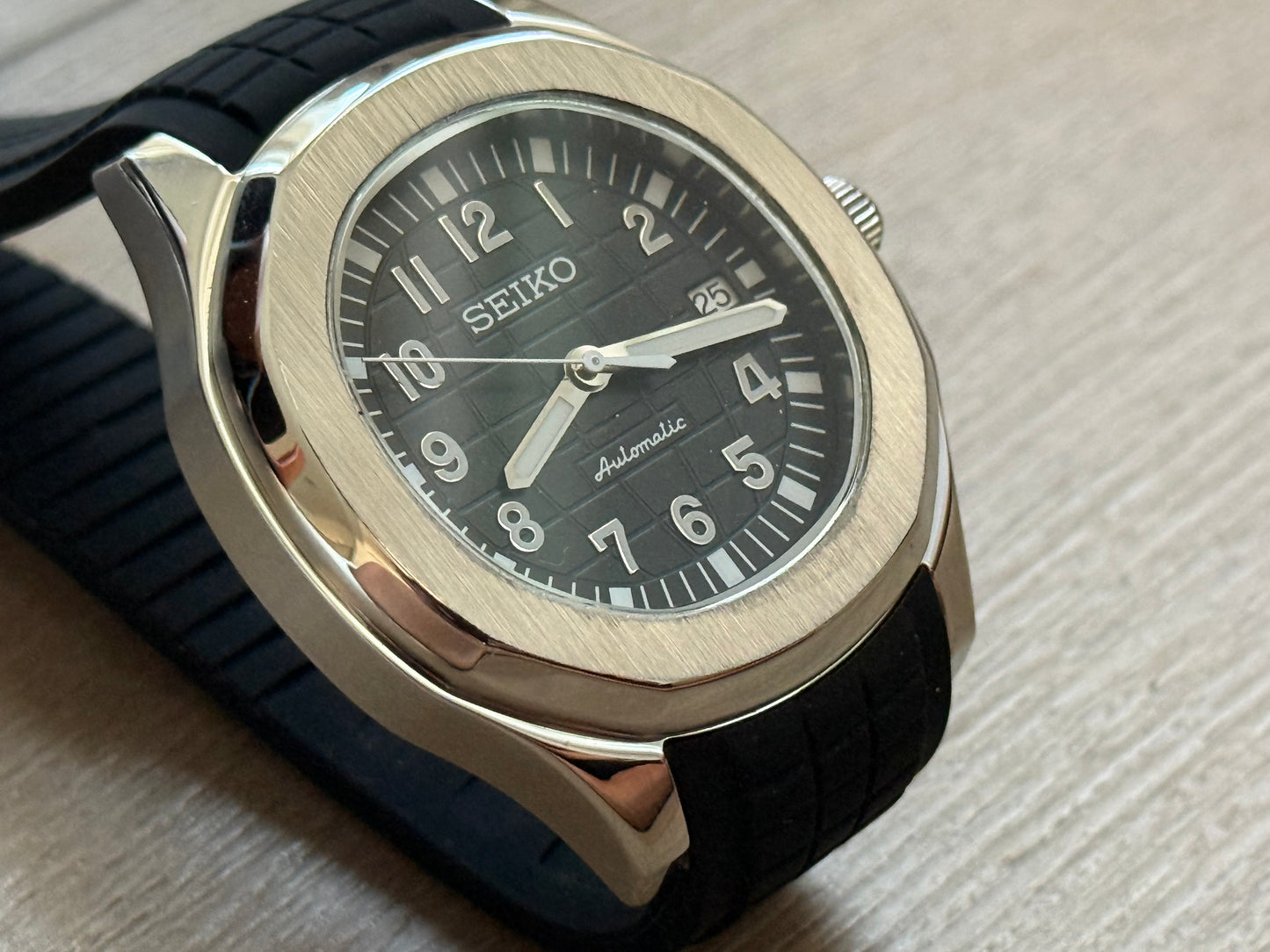 Seiko Mod Aquanaut Silver 43MM Case